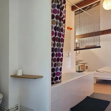 Dans Un Hameau De Charme * Castelnau-Durban