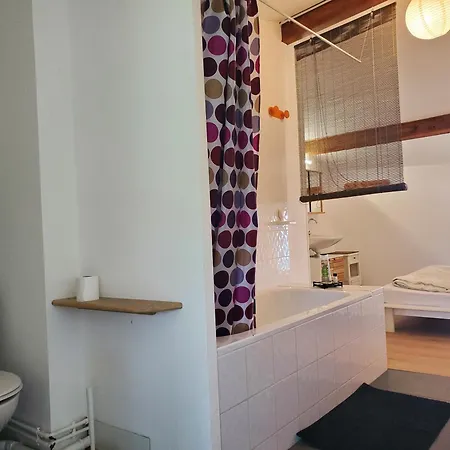 בית נופש Dans Un Hameau De Charme *